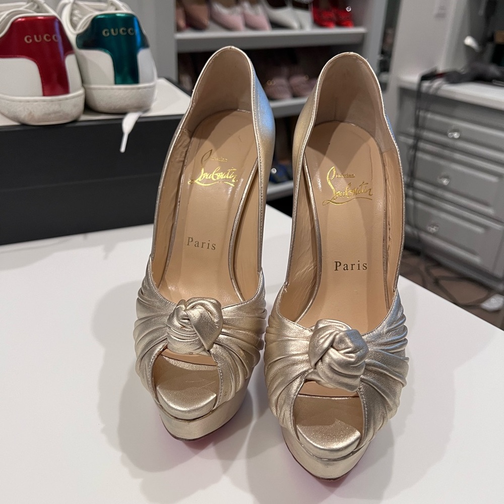 Christian Louboutin Jenny platino✨6